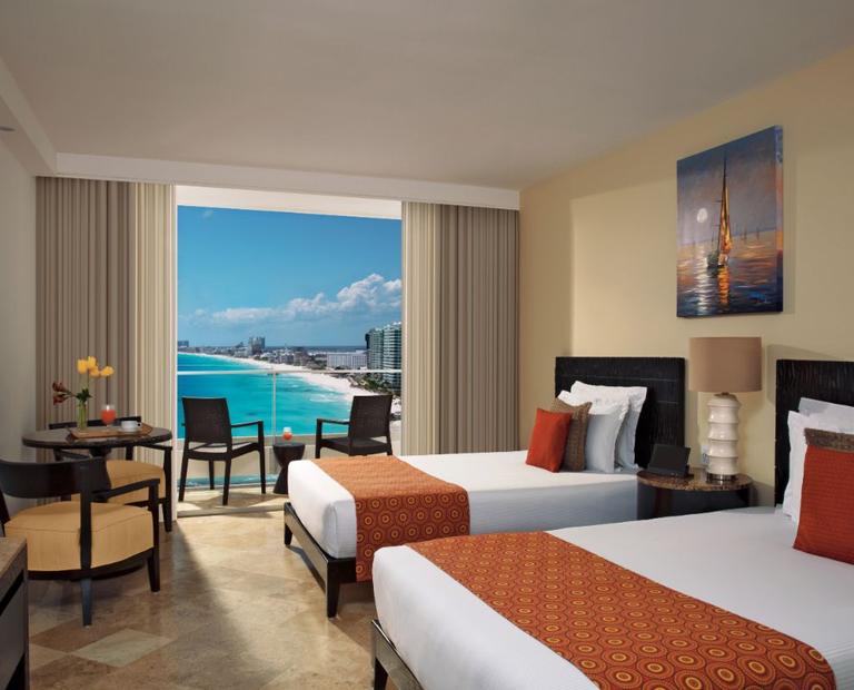 Deluxe ocean front Krystal Grand® Cancún All Inclusive Hotel